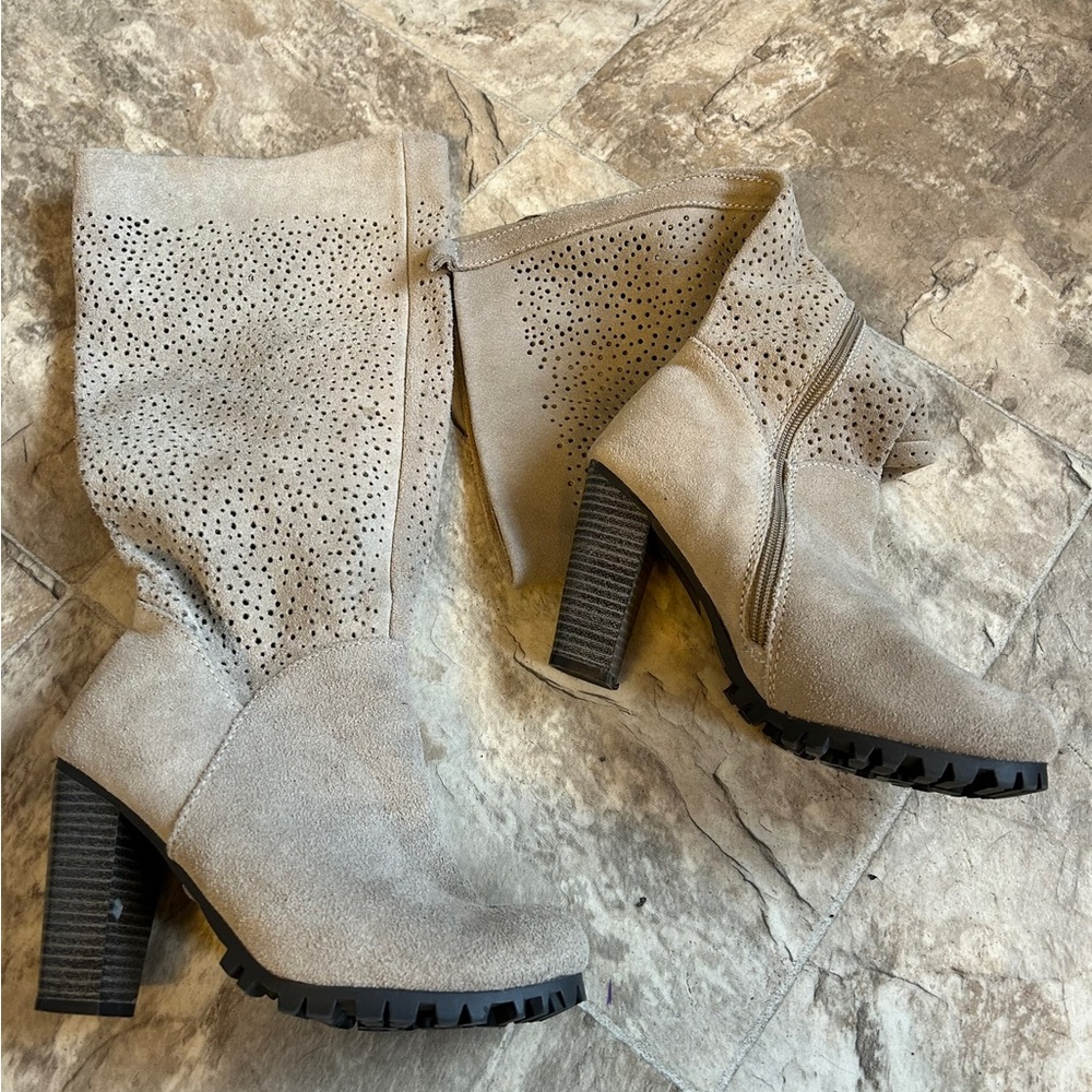 Genuine suede upper boots for women size 6.5